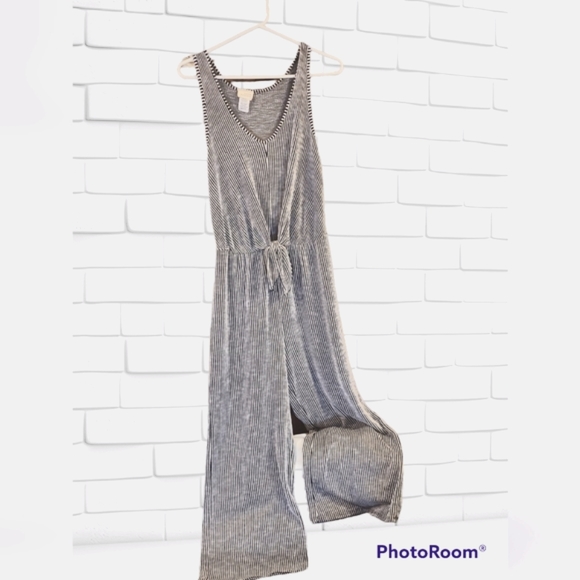 Caution to the wind size medium striped jumpsuit - Picture 5 of 5